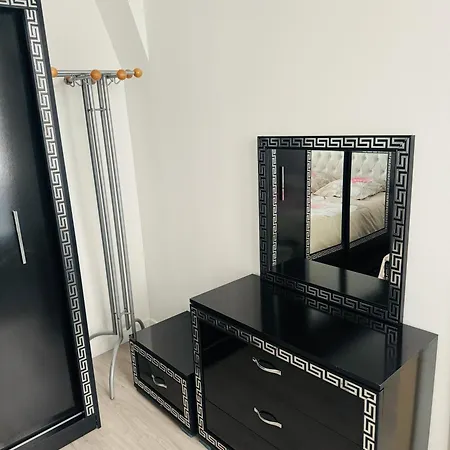 Charmante F2 Au Coeur De 1er פריז